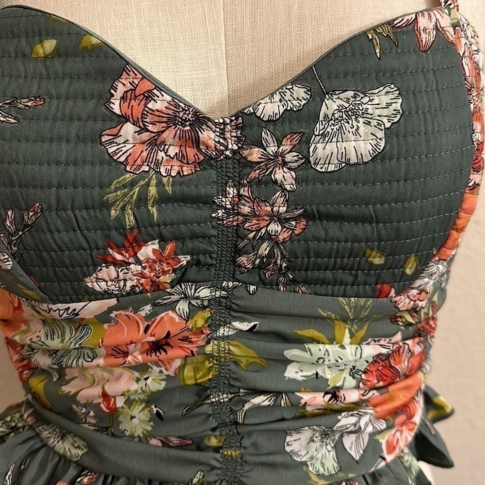 Floral Green Women's Top - Picture 2 of 6